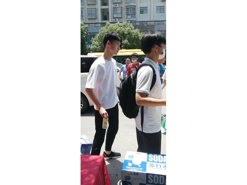 J9集团官网饮品为高考学子助力